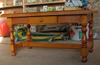 Table basse en bois d'André Nigou