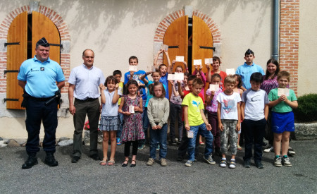 Remise du permis piétons aux enfants de l'école de Leynhac